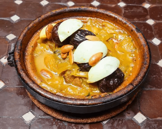 Tajine poulet pruneau et amande Tajine poulet pruneau et amande Resto Marocain Paris